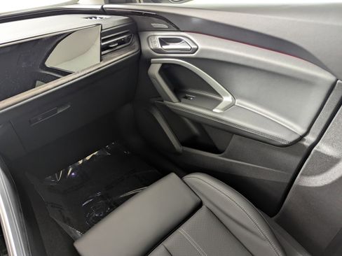 New 2025 Audi Q5 Premium Plus image 11