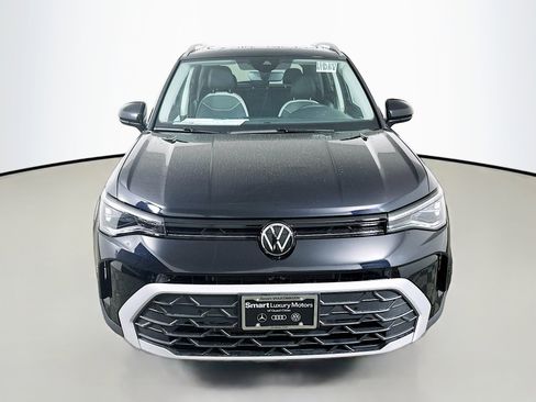 New 2025 Volkswagen Taos SE image 2