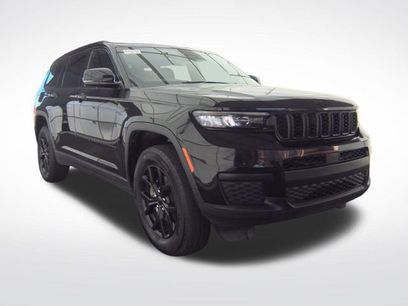 Used 2024 Jeep Grand Cherokee L Laredo