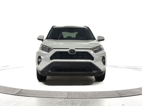 Used 2019 Toyota RAV4 XLE w/ Convenience Package image 2