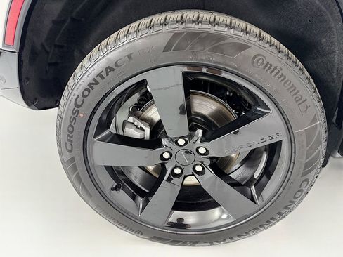 New 2026 Land Rover Defender 110 X-Dynamic SE AWD/4WD image 33