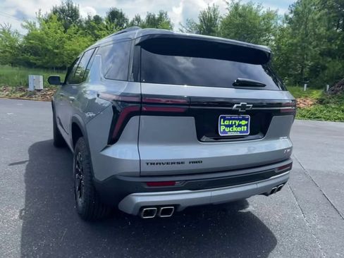 Used 2024 Chevrolet Traverse Z71 w/ Enhanced Driving Package AWD/4WD image 7