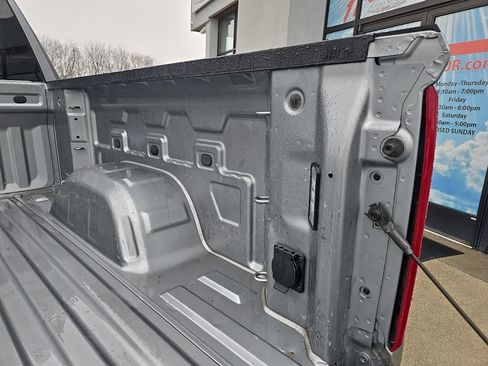 Used 2025 Chevrolet Silverado 1500 LT AWD/4WD image 31