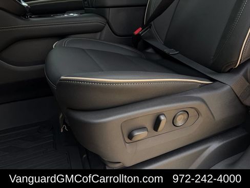 New 2026 GMC Yukon Elevation w/ Elevation Premium Package AWD/4WD image 24