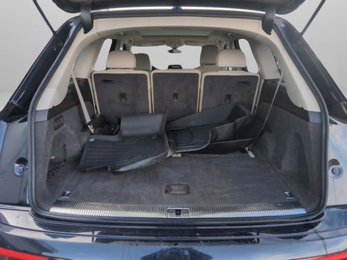 Used 2017 Audi Q7 3.0T Prestige image 30