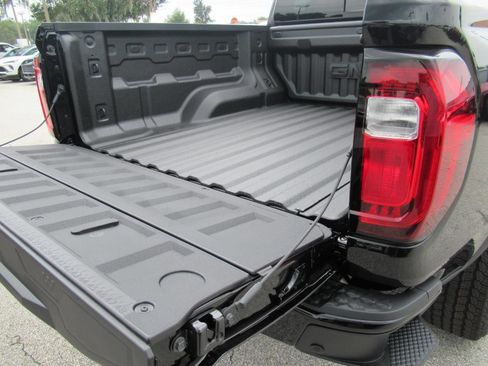 New 2026 GMC Canyon Elevation w/ Convenience Package RWD image 9