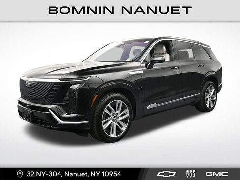 Used 2026 Cadillac Vistiq Luxury AWD/4WD image 1