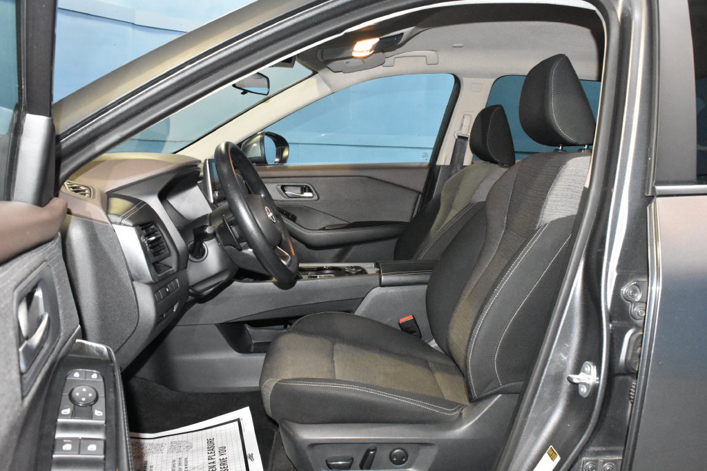 Used 2023 Nissan Rogue SV AWD/4WD image 6