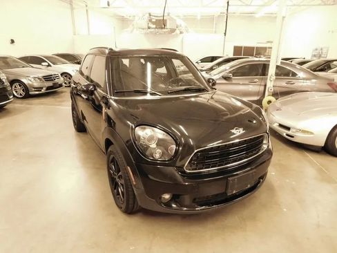 Used 2015 MINI Cooper Countryman w/ Premium Package image 3