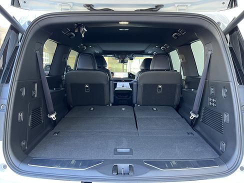 Used 2026 INFINITI QX80 4WD w/ Sport Exterior Package image 21