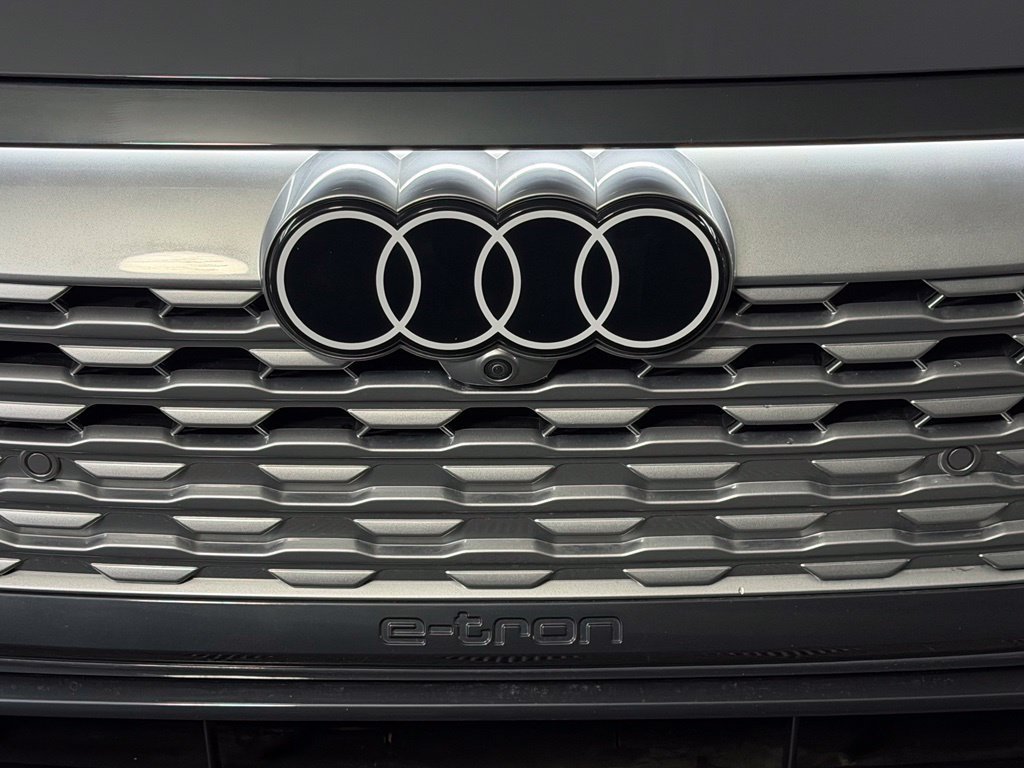 Used 2024 Audi Q8 e-tron Prestige w/ Prestige Package AWD/4WD image 12