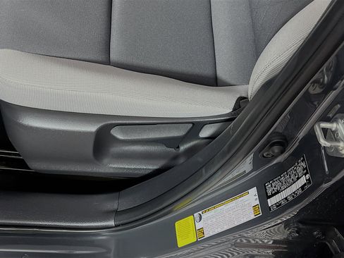 Used 2025 Toyota Corolla LE FWD image 16