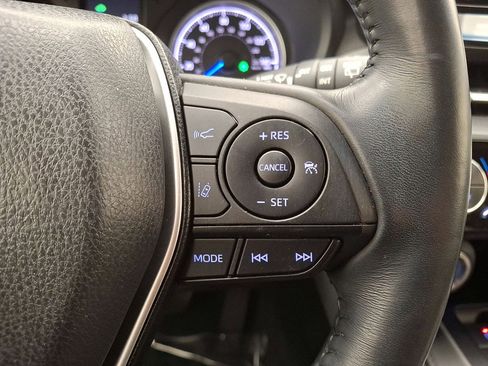 Certified 2022 Toyota Venza LE AWD/4WD image 18