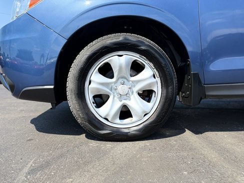 Used 2014 Subaru Forester 2.5i AWD/4WD image 36