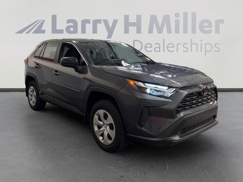 Certified 2025 Toyota RAV4 LE AWD/4WD image 7