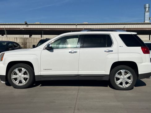 Used 2017 GMC Terrain SLT w/ Open Road Package FWD image 6