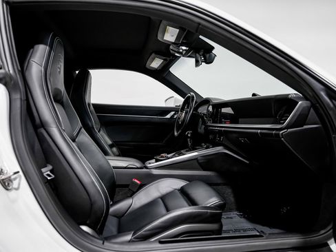 Used 2021 Porsche 911 Carrera S RWD image 32
