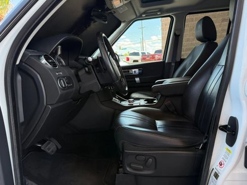 Used 2016 Land Rover LR4 HSE AWD/4WD image 41