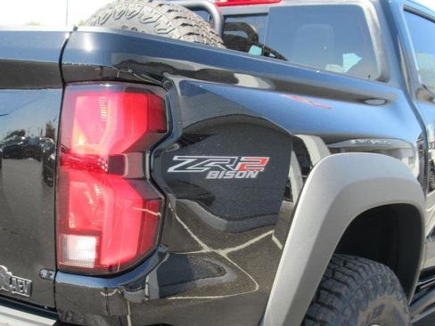 New 2025 Chevrolet Colorado ZR2 w/ ZR2 Bison Edition image 9
