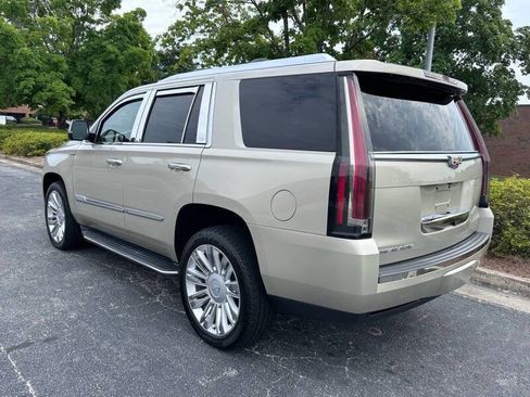 Used 2015 Cadillac Escalade Platinum AWD/4WD image 8