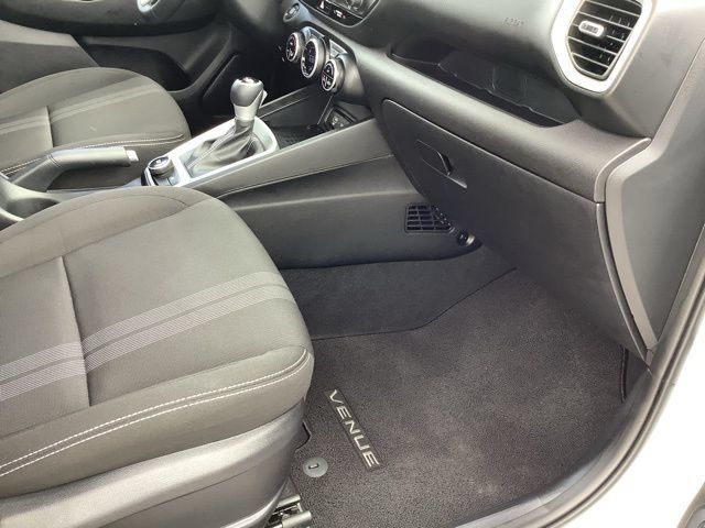 Used 2026 Hyundai Venue SEL FWD image 26
