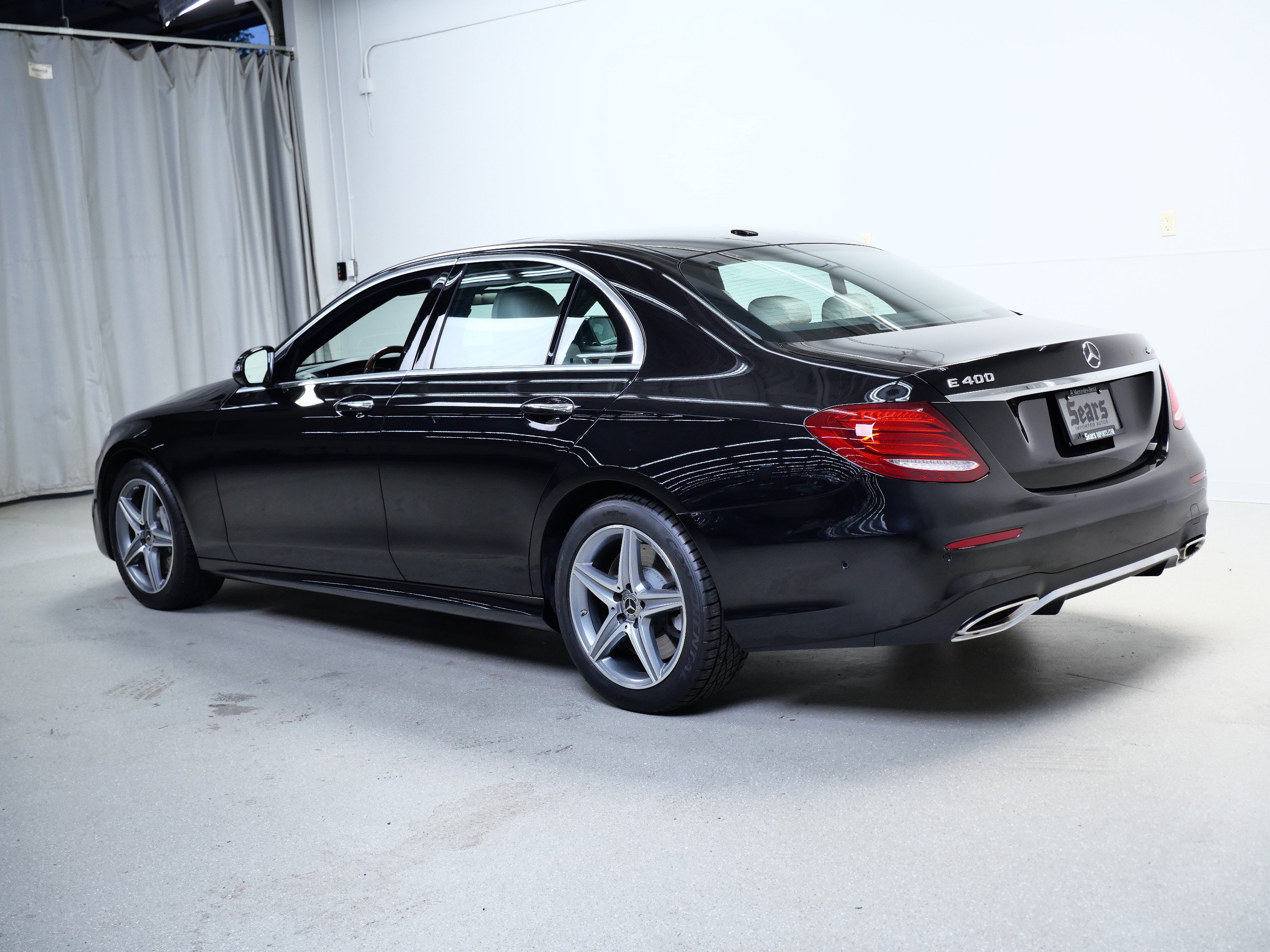 Used 2018 Mercedes-Benz E 400 4MATIC Sedan image 11