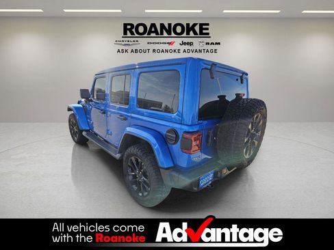 Used 2021 Jeep Wrangler Unlimited Sahara w/ Cold Weather Group image 14