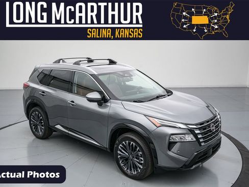 Used 2025 Nissan Rogue Platinum AWD/4WD image 1