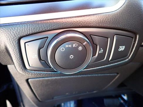 Used 2022 Ford Edge SEL image 15