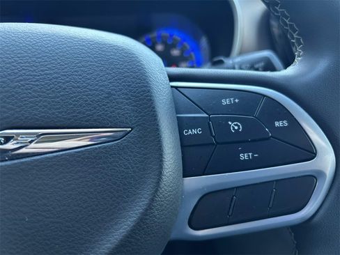 Used 2023 Chrysler Voyager LX image 24