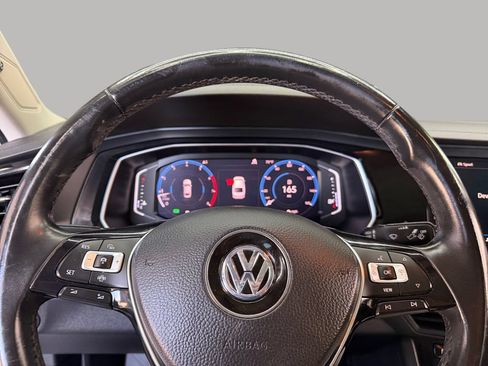 Used 2019 Volkswagen Jetta SEL w/ Cold Weather Package FWD image 18