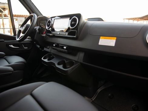 New 2026 Mercedes-Benz Sprinter 2500 image 14