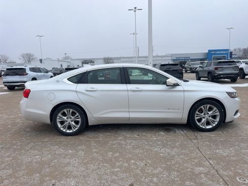 Used 2015 Chevrolet Impala LT w/ Convenience Package image 2