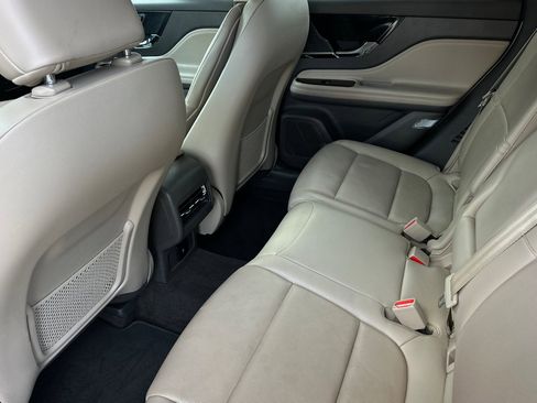 Used 2022 Lincoln Corsair Reserve image 11