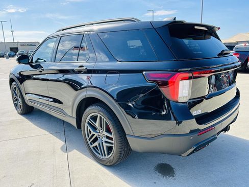Used 2025 Ford Explorer ST-Line w/ Premium Package image 44