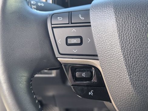 Used 2025 Toyota Camry SE w/ Multimedia Upgrade Package FWD image 19