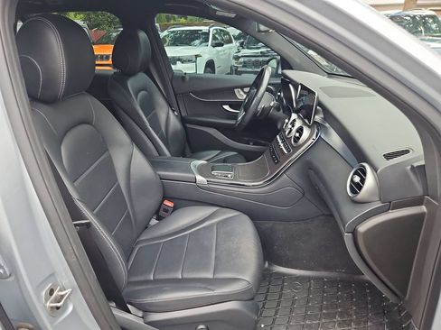 Used 2021 Mercedes-Benz GLC 300 4MATIC image 16