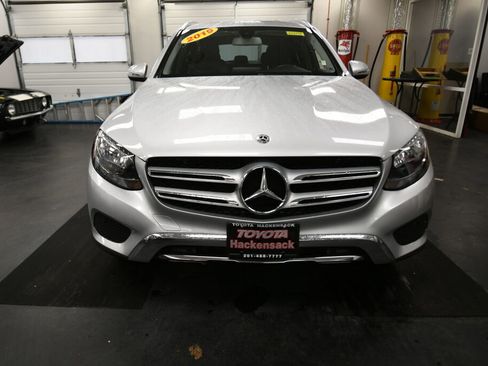 Used 2019 Mercedes-Benz GLC 300 4MATIC image 2
