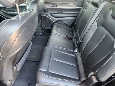 Used 2022 Jeep Grand Cherokee L Limited image 25