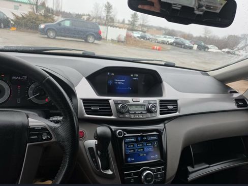 Used 2016 Honda Odyssey EX-L image 2