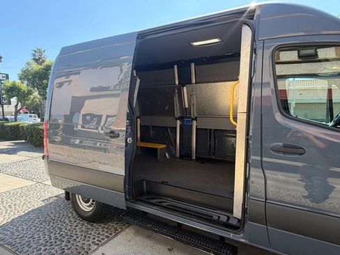 Used 2019 Mercedes-Benz Sprinter 144 image 16