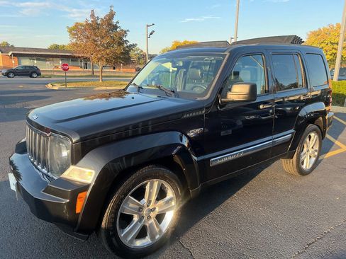 Used 2012 Jeep Liberty Limited Jet w/ Comfort/Convenience Group image 6