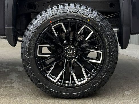 Used 2025 GMC Sierra 1500 Denali Ultimate AWD/4WD image 12