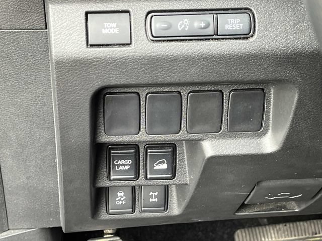 Used 2024 Nissan Frontier PRO-4X AWD/4WD image 27