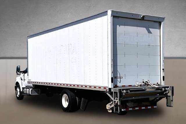 Used 2022 Ford F750 2WD Regular Cab Super Duty image 7
