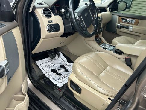 Used 2016 Land Rover LR4 HSE image 10