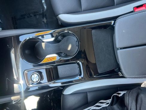 Certified 2025 Buick Envision Sport Touring AWD/4WD image 23