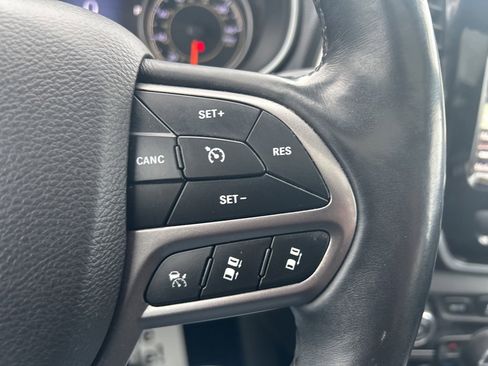 Used 2019 Jeep Cherokee Limited w/ Technology Group image 31