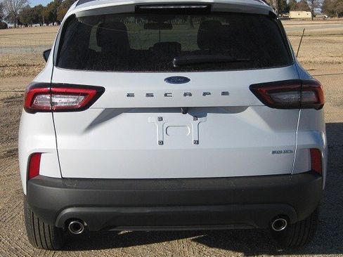 New 2026 Ford Escape ST-Line w/ Cold Weather Package AWD/4WD image 11