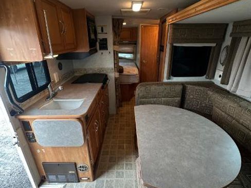 Used 2005 Ford E-450 and Econoline 450 image 9